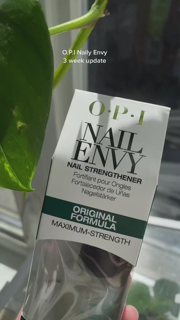 OPI Nail Envy Nail Strengthener – Clear & Opaque Crème Nail Treatment for Weak, Thin, Brittle Nails